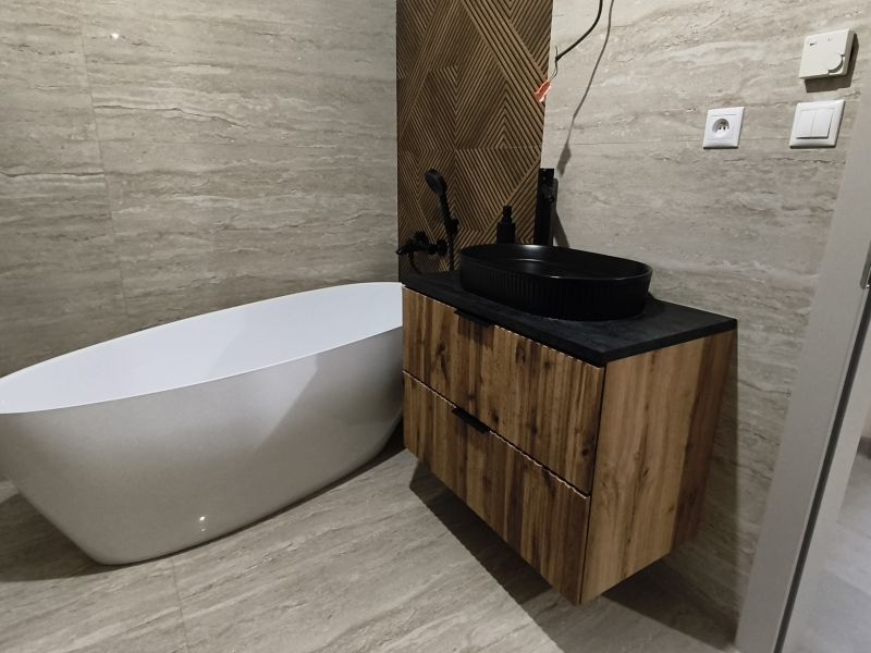 Novozrekonštruovaný apartmán v Bojniciach 4+kk s dvomi terasami, vnútorným aj vonkajším parkovaním  PANORÁMA BOJNICE