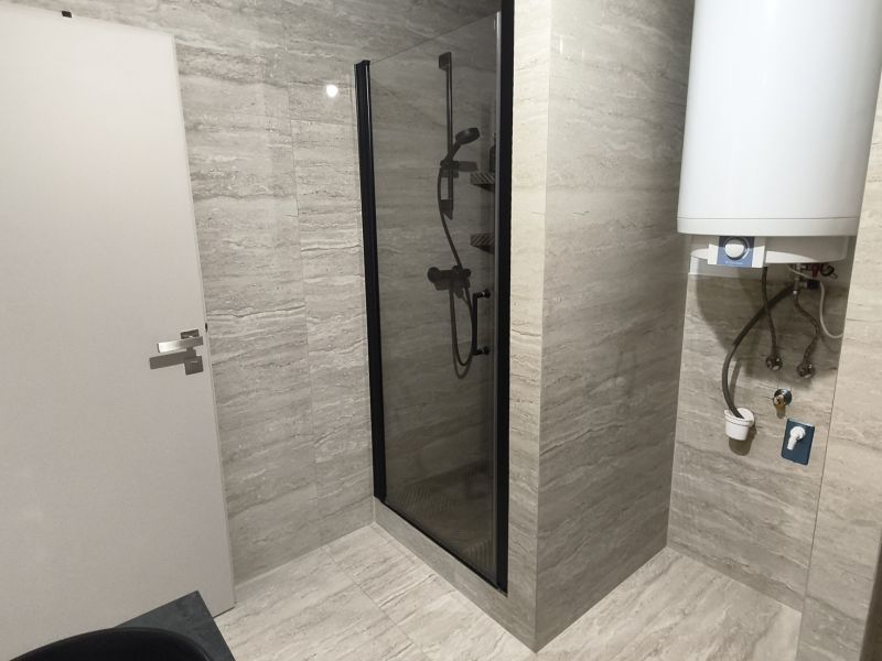 Novozrekonštruovaný apartmán v Bojniciach 4+kk s dvomi terasami, vnútorným aj vonkajším parkovaním  PANORÁMA BOJNICE