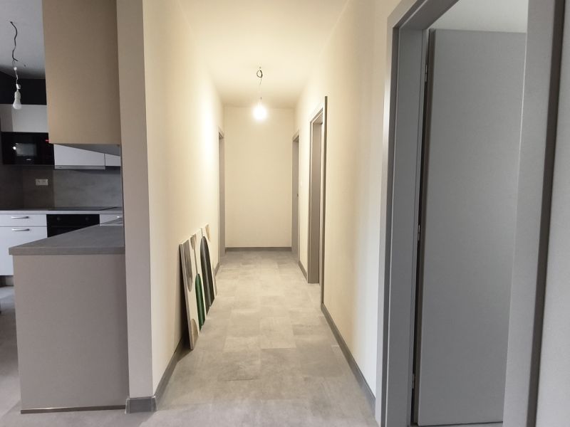 Novozrekonštruovaný apartmán v Bojniciach 4+kk s dvomi terasami, vnútorným aj vonkajším parkovaním  PANORÁMA BOJNICE