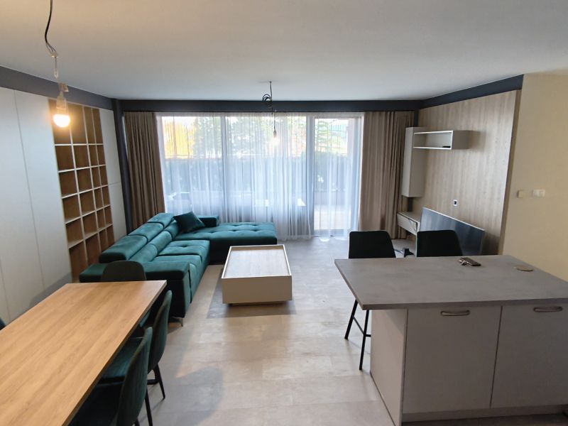 Novozrekonštruovaný apartmán v Bojniciach 4+kk s dvomi terasami, vnútorným aj vonkajším parkovaním  PANORÁMA BOJNICE