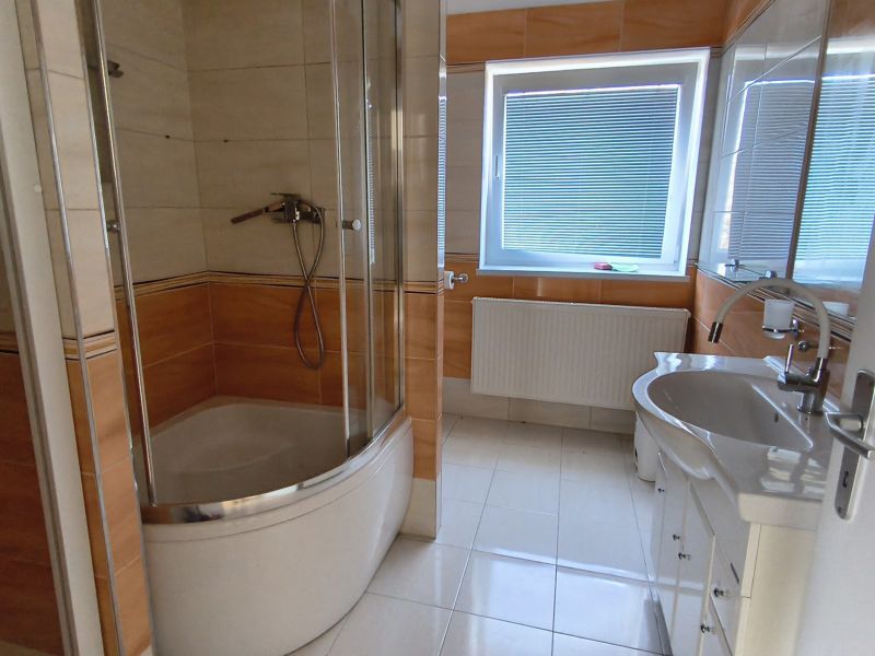 Prenájom obchodných priestorov na ulici Olympionikov v Prievidzi