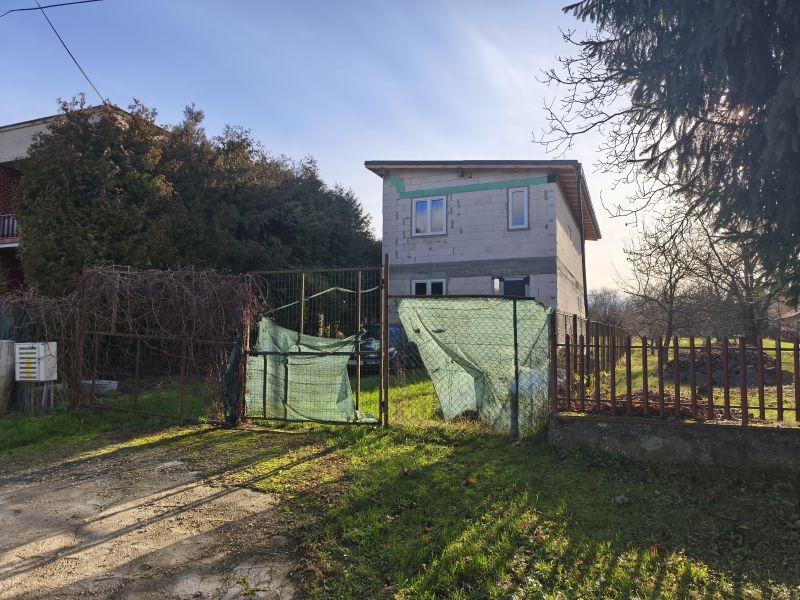 Dražba rozostavaného rodinného domu v Zalužice, okres Michalovce