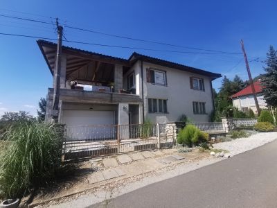 Dražba rodinného domu a pozemkov v obci Kiarov