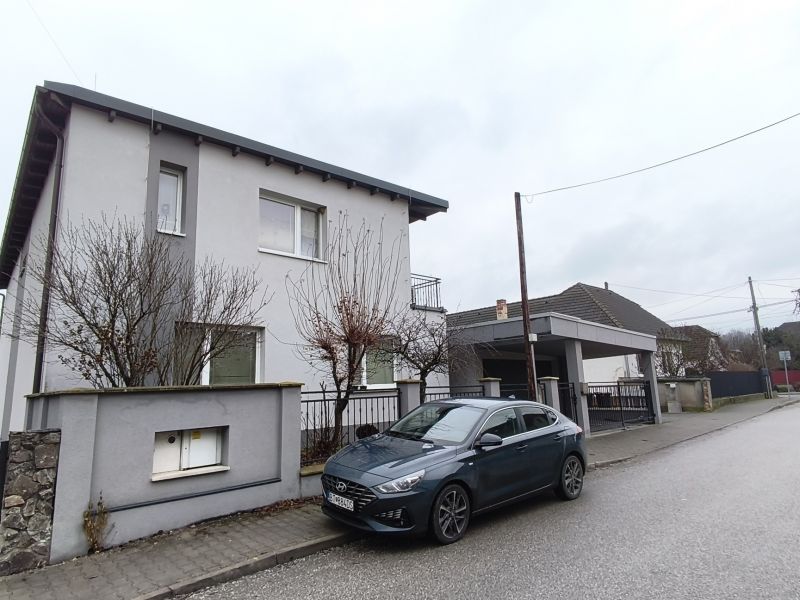 Dražba rodinného domu v obci Trenčianske Stankovce. 