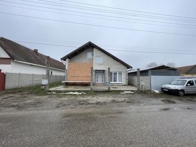 Dražba rozostavaného rodinného domu v obci Zemné