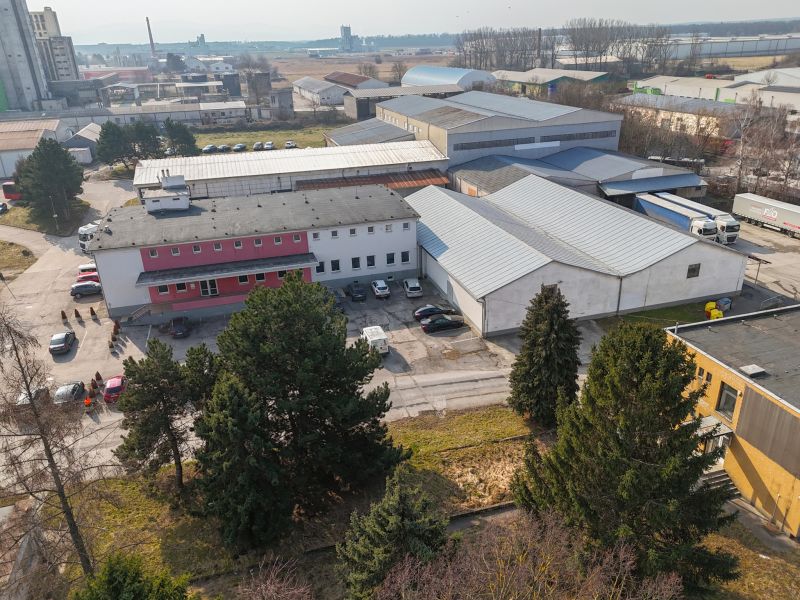 Výrobný areál v priemyselnej časti mesta Senica