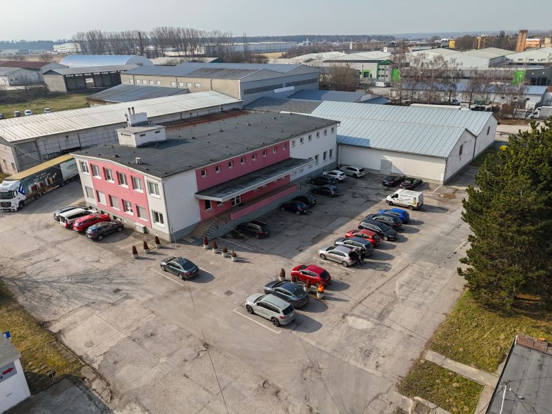 Výrobný areál v priemyselnej časti mesta Senica