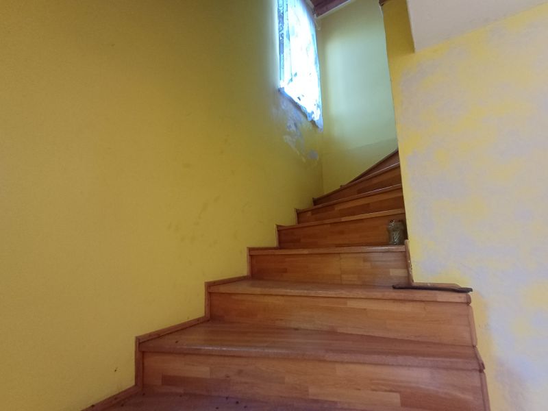 ZNÍŽENÁ VYVOLÁVACIA CENA!!! Opakovaná dražba rodinného domu v obci Koválov 