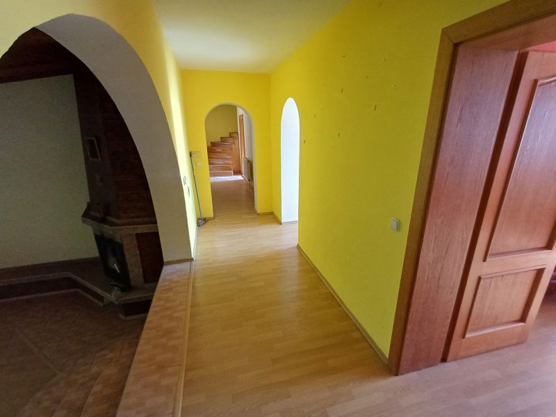 ZNÍŽENÁ VYVOLÁVACIA CENA!!! Opakovaná dražba rodinného domu v obci Koválov 