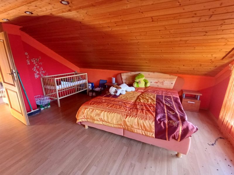 ZNÍŽENÁ VYVOLÁVACIA CENA!!! Opakovaná dražba rodinného domu v obci Koválov 