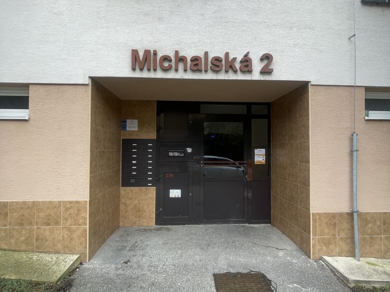 Dražba bytu v Hlohovci