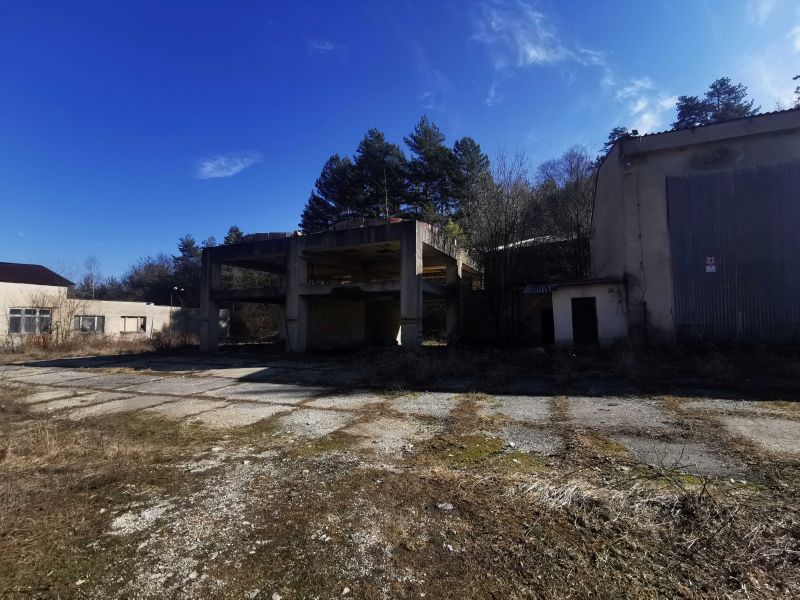 Predaj stavieb v areáli bývalého družstva v obci Ružiná