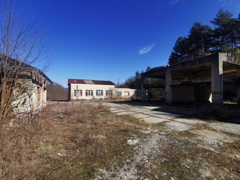 Predaj stavieb v areáli bývalého družstva v obci Ružiná