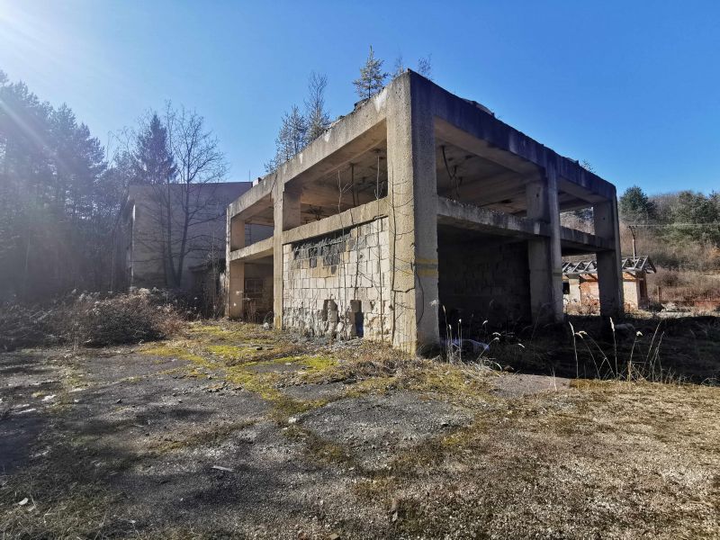 Predaj stavieb v areáli bývalého družstva v obci Ružiná
