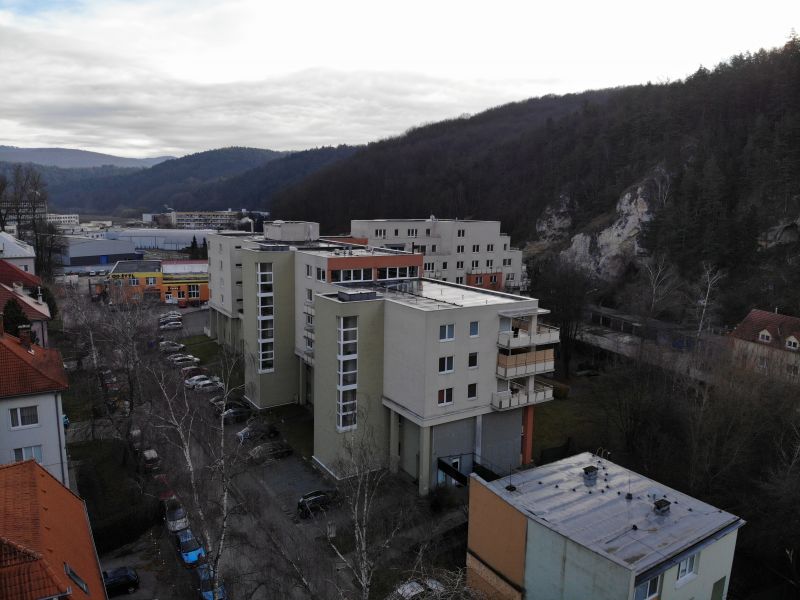 Dražba súboru bytov a nebytových priestorov