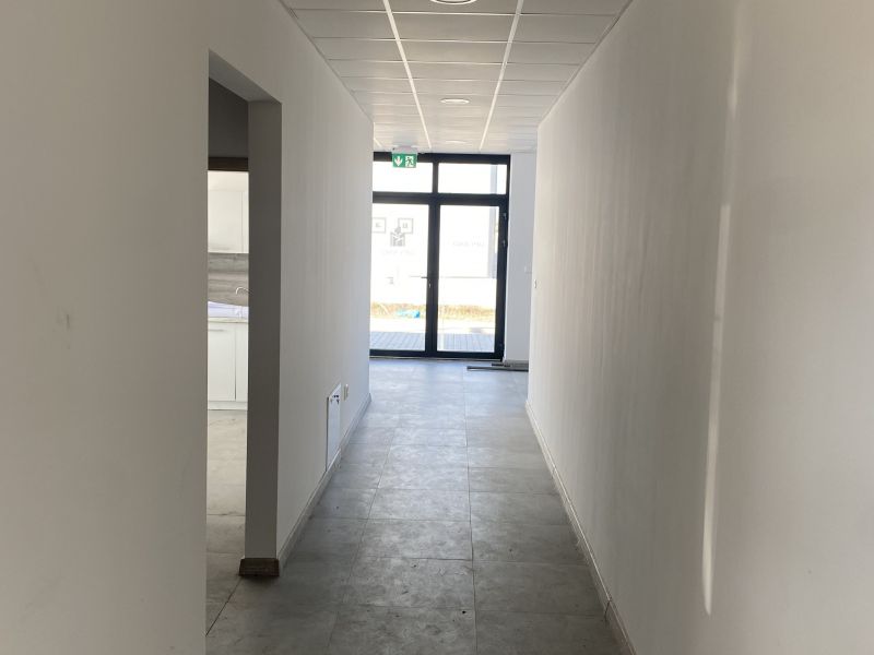 Dražba haly s administratívou v Komárne 