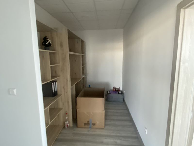 Dražba haly s administratívou v Komárne 
