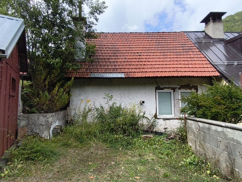 Menší rodinný dom/chata Motyčky, 274 m2
