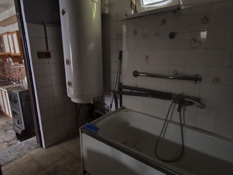 Menší rodinný dom/chata Motyčky, 274 m2