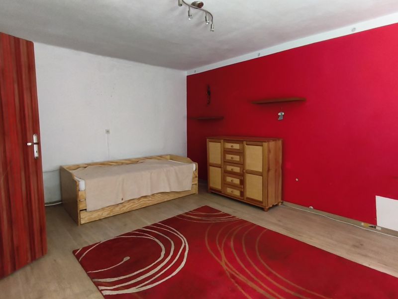 Menší rodinný dom/chata Motyčky, 274 m2